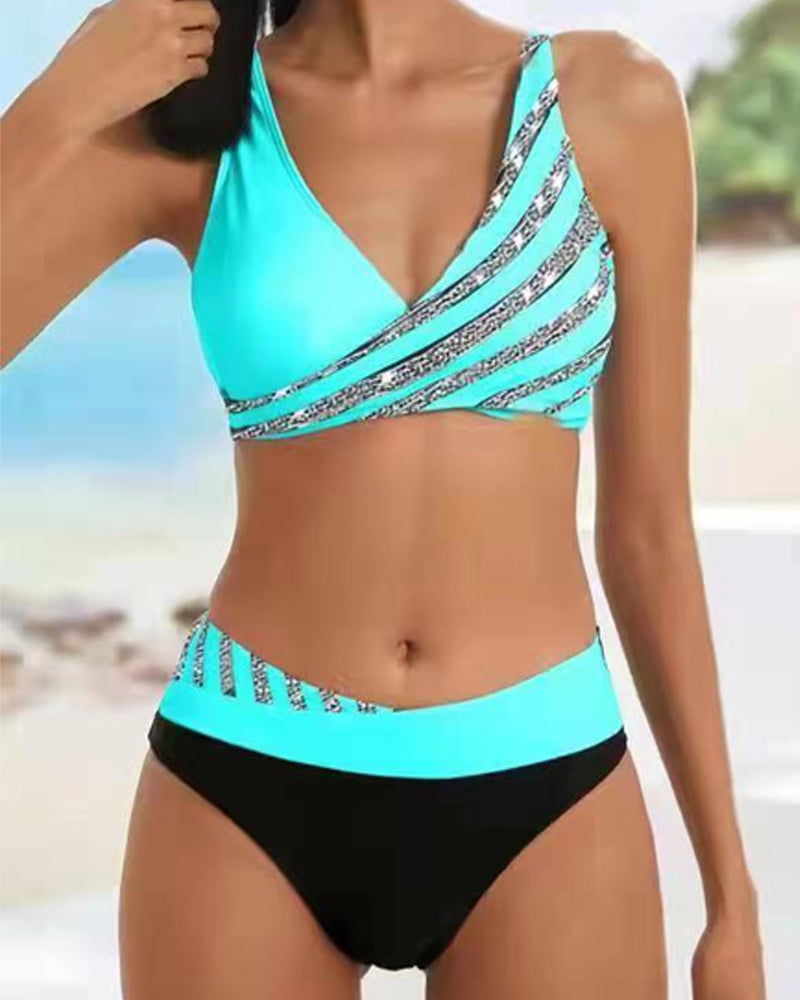 Mona - Geprinte Bikini in Warme Tinten.