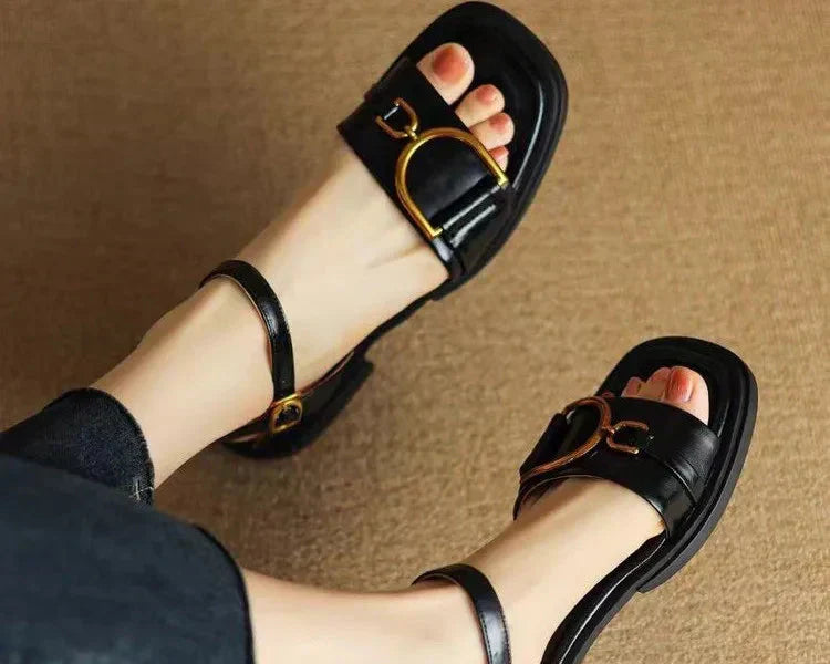 Amara | Gesp Flat Sandalen™