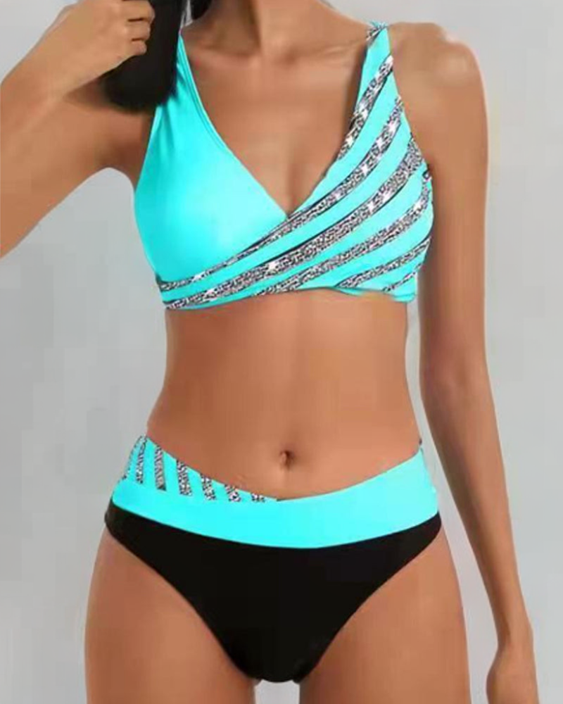 Mona - Geprinte Bikini in Warme Tinten.