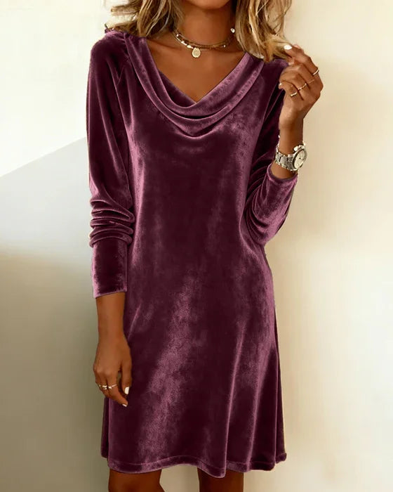 Frosina™ | Luxus Samtkleid mit lockerem Schnitt – Weich, stilvoll & mühelos elegant