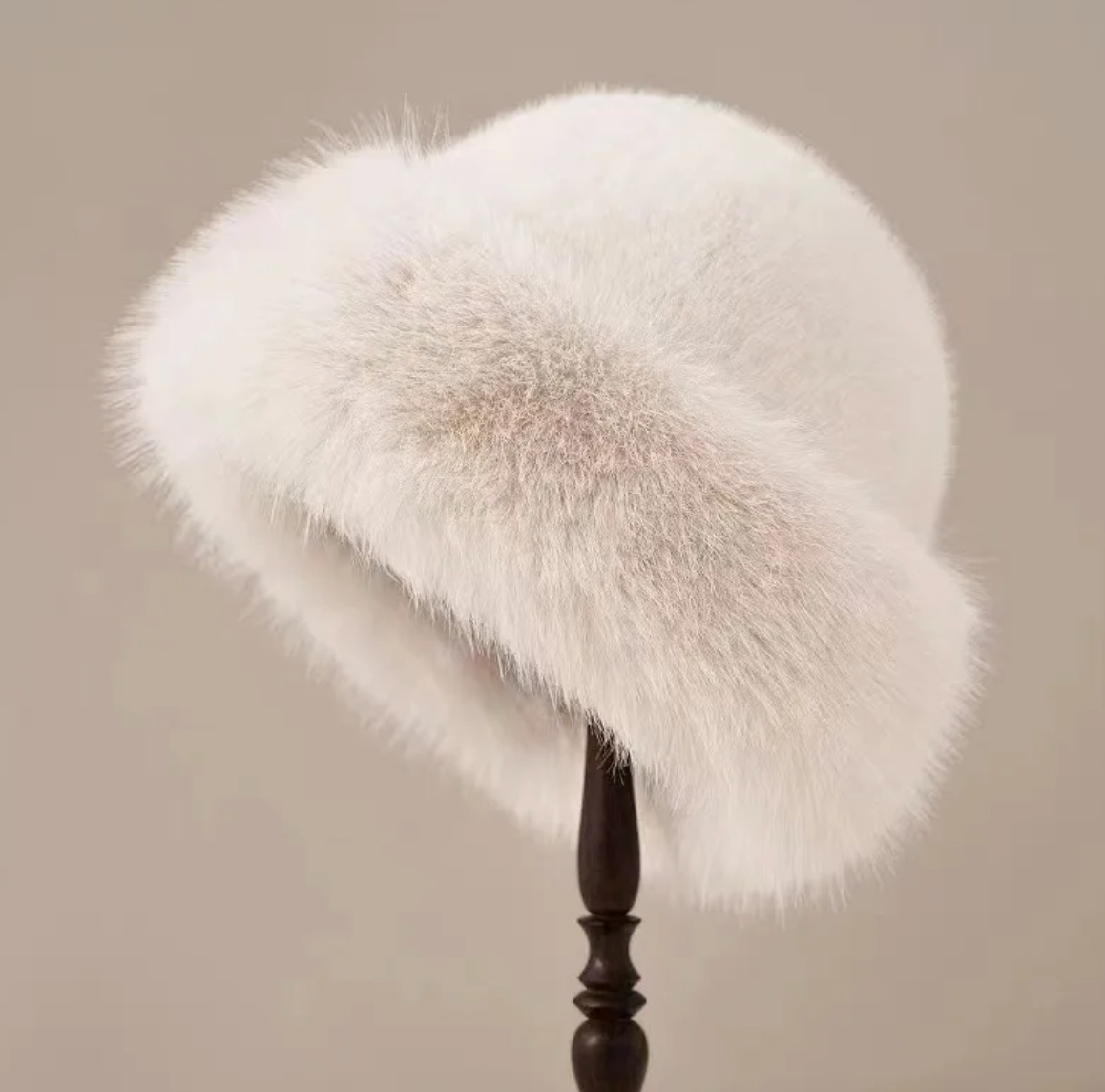 Daphne™ | Elegante dameshoed met pluche rand – Ultieme warmte & bestseller