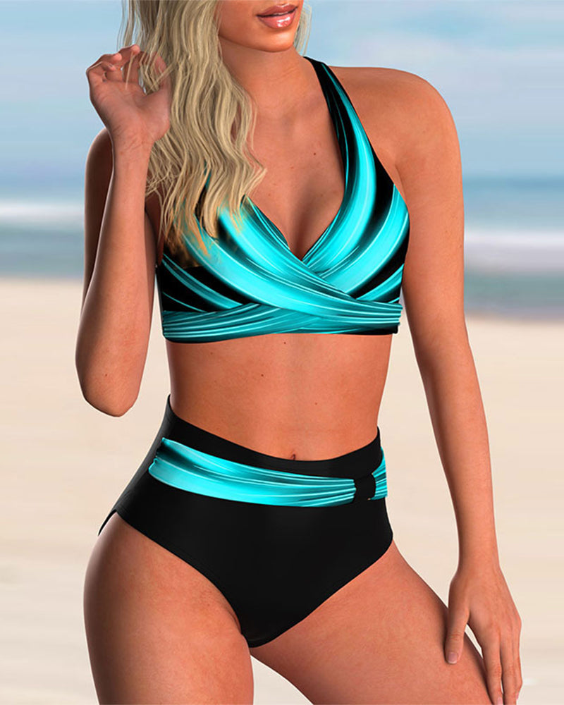 Liliana - Bikini Set met Kruis Hals en Print.