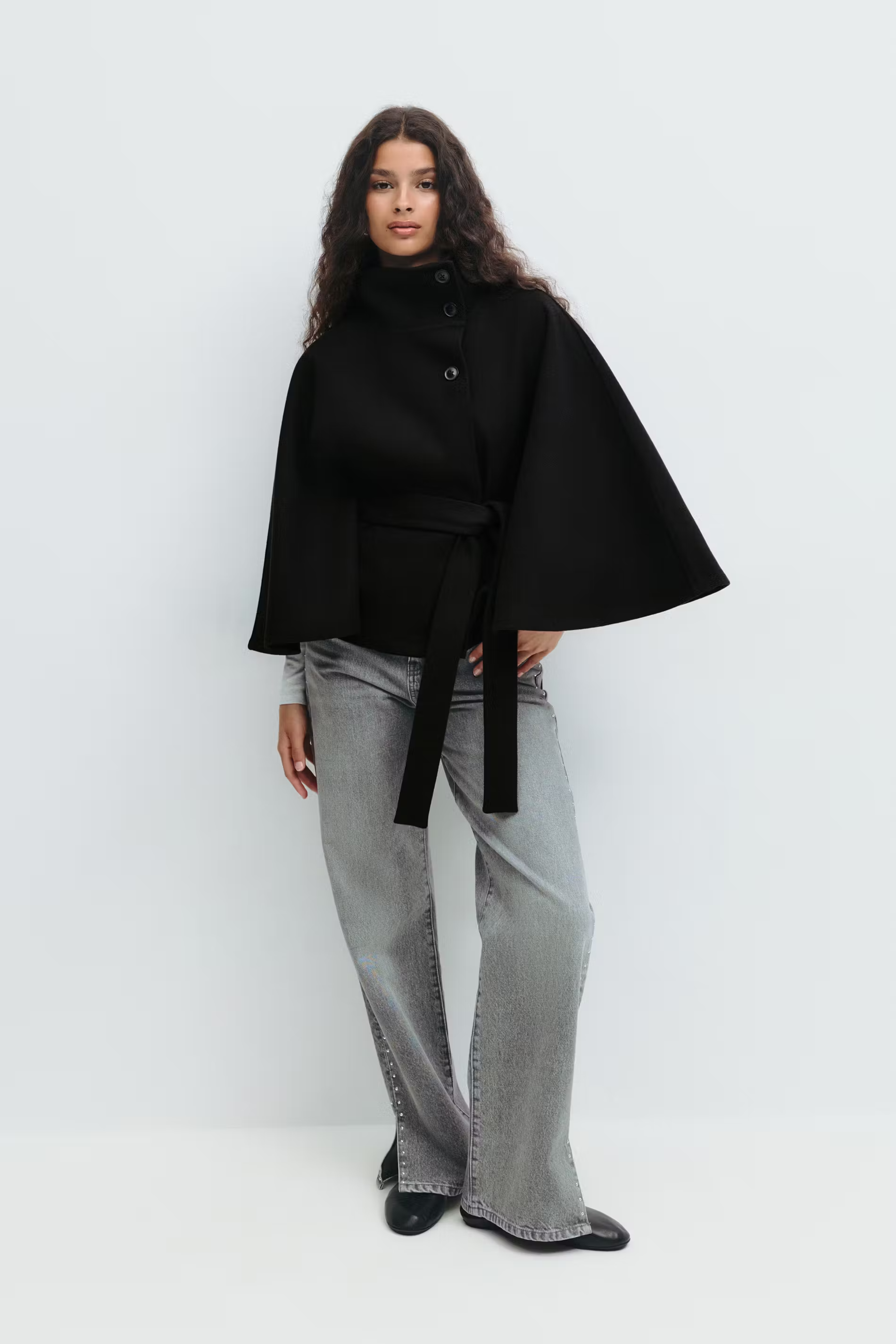 Loreza Capejas | Elegante Damesjas met Ceintuur & Hoge Kraag